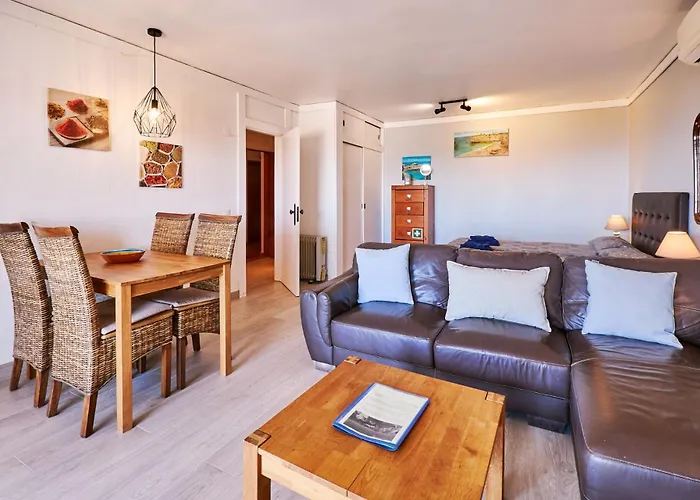 Carina Mit Wunderschoenen Meerlblick Lejlighed