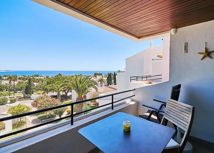 Carina Mit Wunderschoenen Meerlblick 公寓